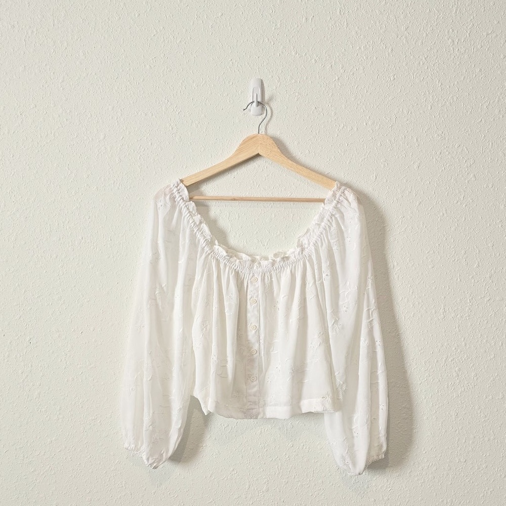 American Eagle White long sleeve Eyelet top new with tags